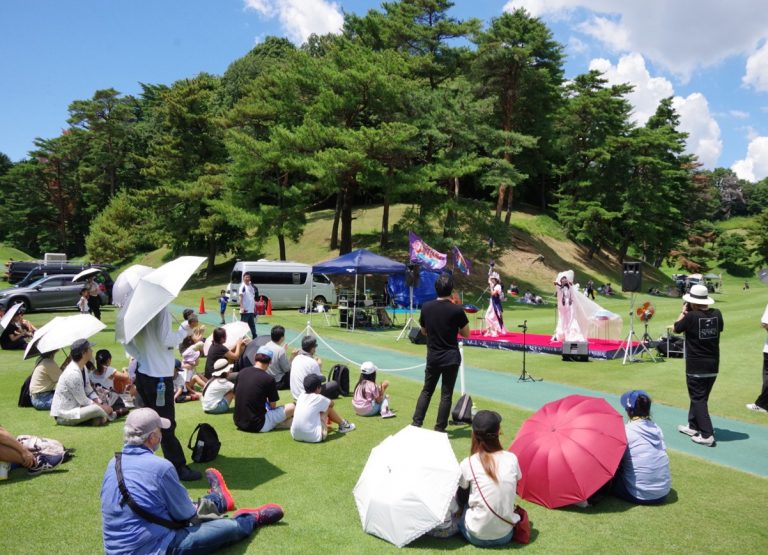 夏のゴルフ場で遊ぼう！お笑いライブや楽しいイベントが盛りだくさん<br>「川国で遊ぼう2025夏」【神奈川県・川崎】